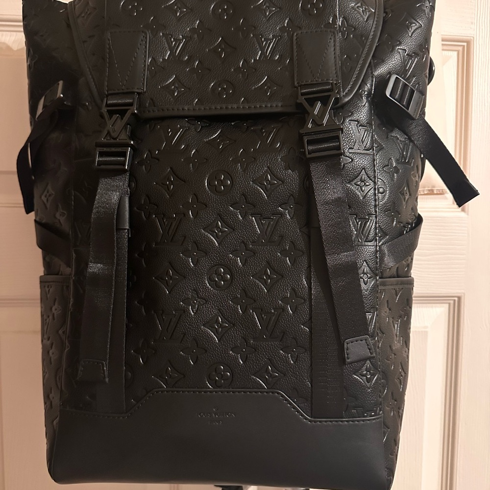 Louis Vuitton Monogram Black Leather Getaway Backpack - Picture 2 of 12